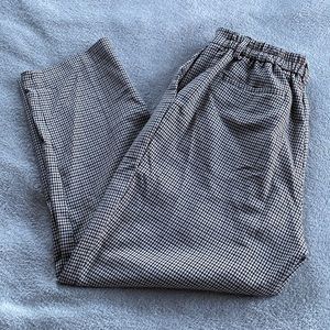 Neutral plaid pants, great condition, ADORABLE